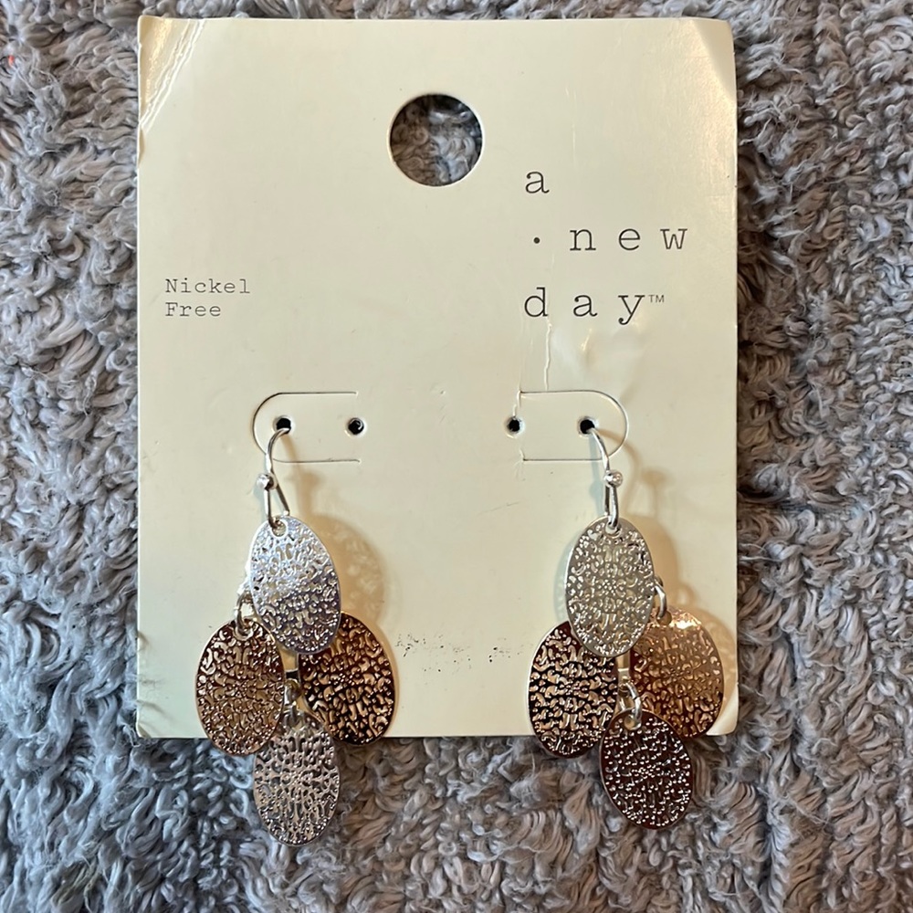 Silver and bronze earrings NWT